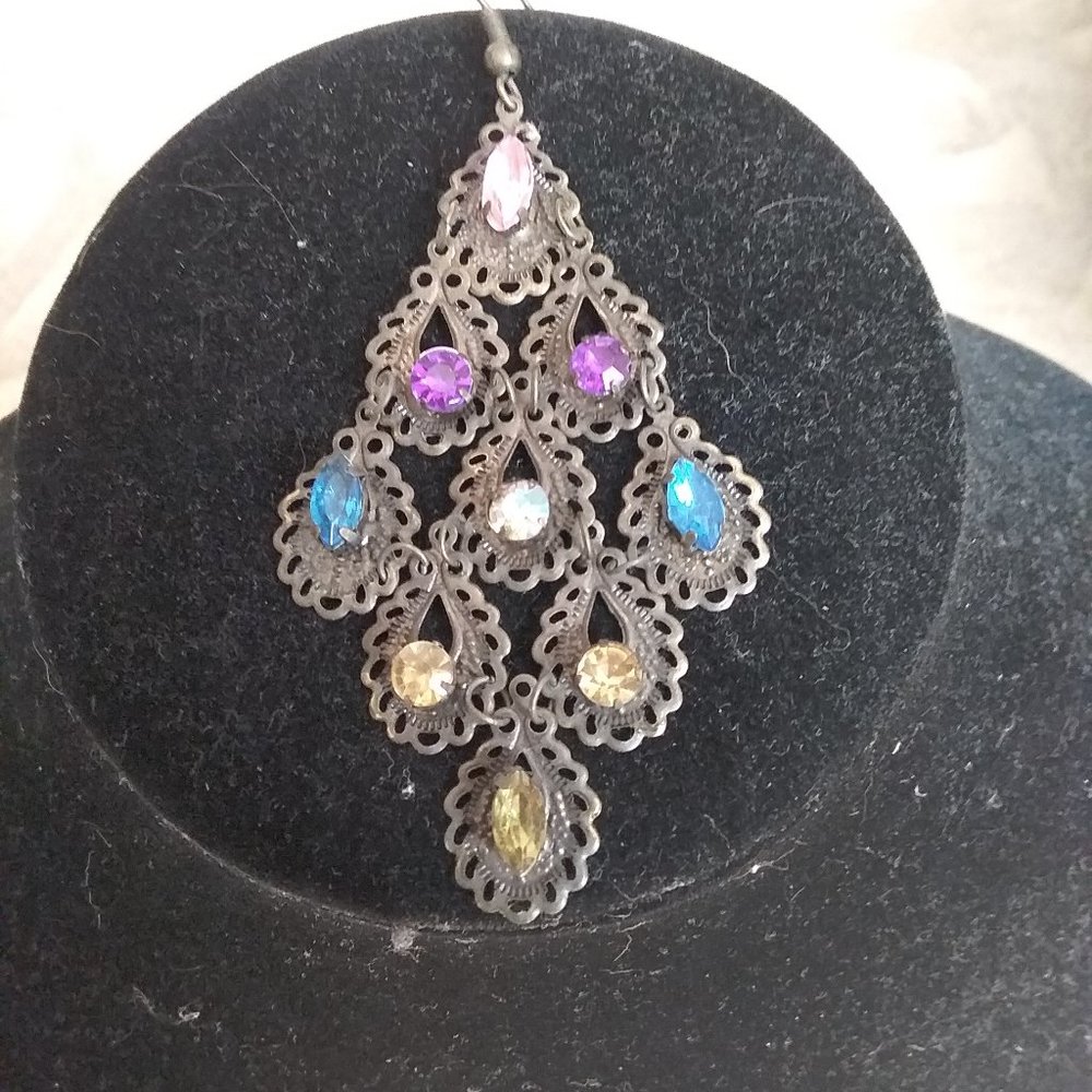 Lightweight Dangle Drop Earrings 9 multi Colored Rinestones on Drop Shape Metal
